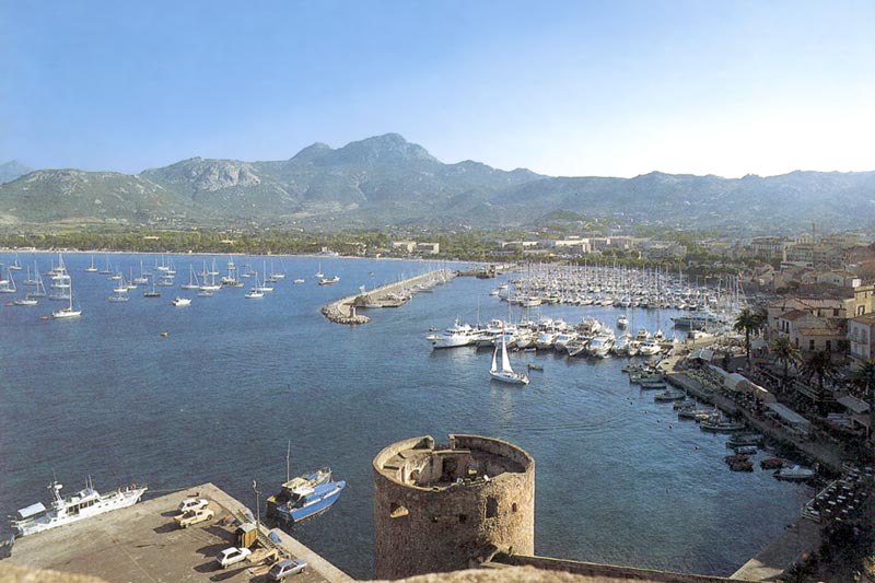 Calvi : la baie
                    depuis le rempart
