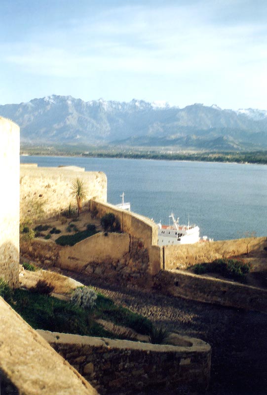 CALVI : vue
                    sur le golfe de Calvi depuis la citadelle