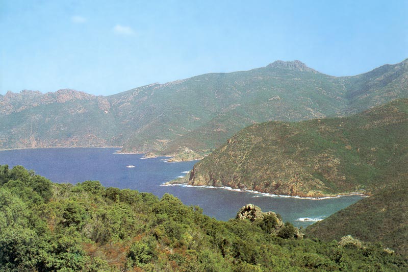 COL DE
                    LA CROIX : vue sur Girolata