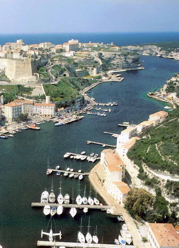 Port de
                  Bonifaccio