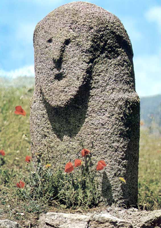 Filitosa-menhir-Fillitosa-13-de-face