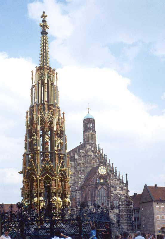 Nurnberg : la Belle Fontaine