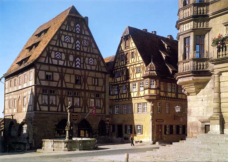 Rothenburg : Marktplatz et vieille apoteke