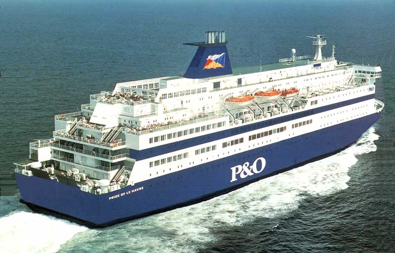 Sur la Manche le Pride of Le Havre-(P&O) en route vers
        Portsmouth
