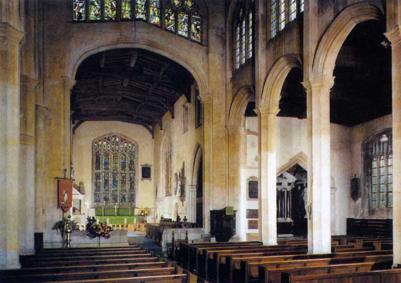 Nef et choeur de l'église St James
