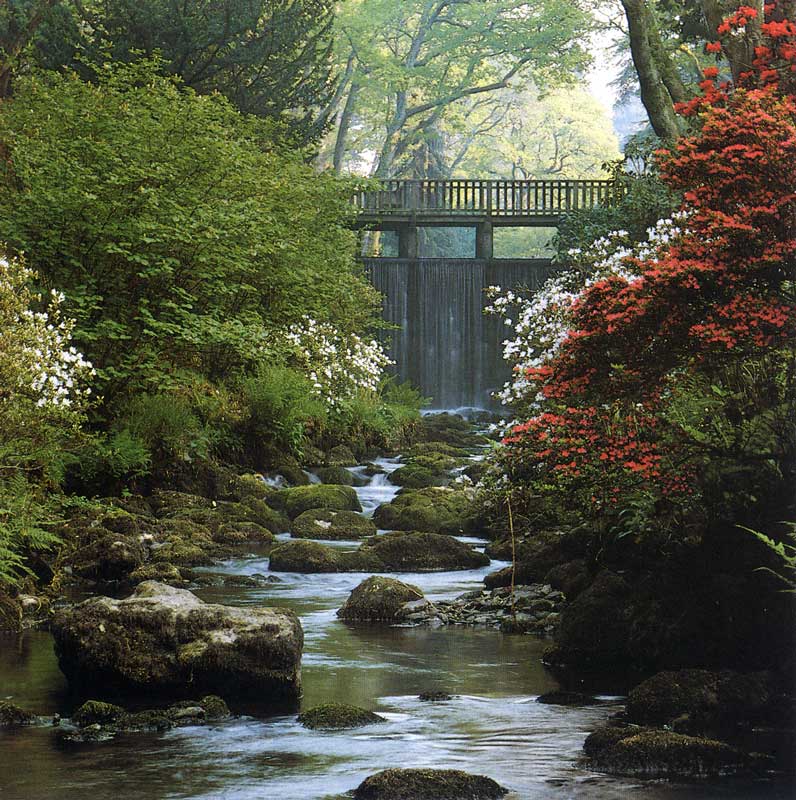 Bodnant Garden : le barrage au fond de la Combe