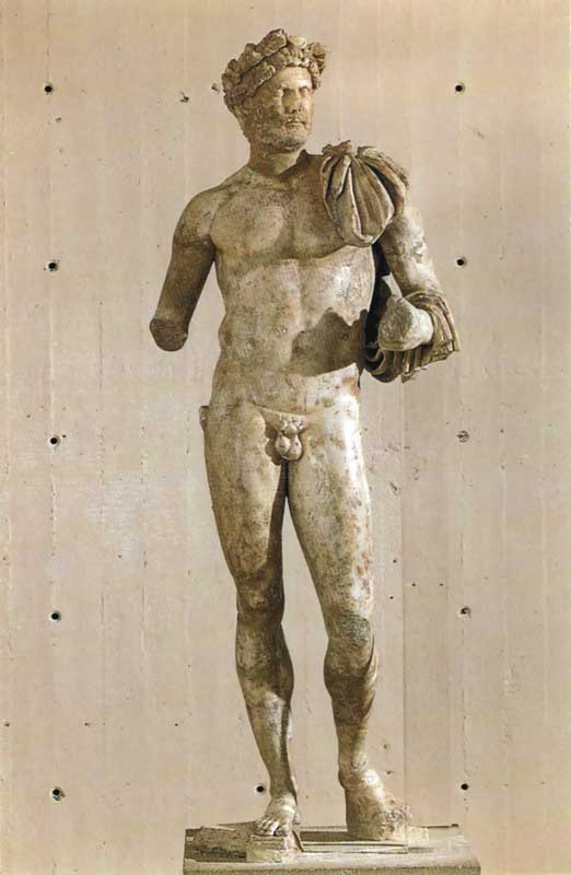 L'empereur Hadrien (117 à 138 ap. JC) marbre blanc
                haut de 2,16 m