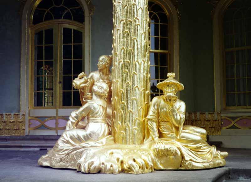 Potsdam :
                    le Pavillon de thé chinois