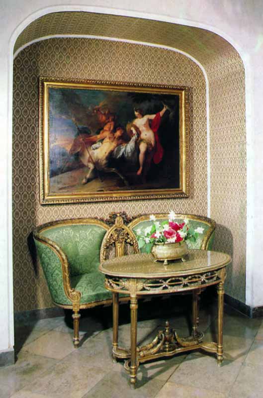 poznan-rogalin-meubles-louis16-dans-hall-entree