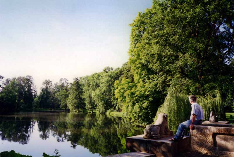 arkadia-Jean-Paul-devant-lac