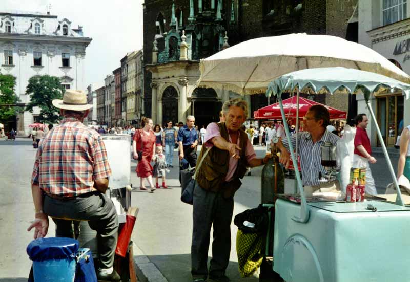 Grande Place du Marché de Krakow : marchand de glaces
