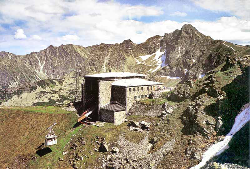 Zakopane : la gare du téléphérique sur le Kasprowy
              Wierch