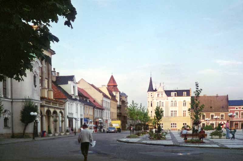 Pszczyna : la
              rynek en soirée