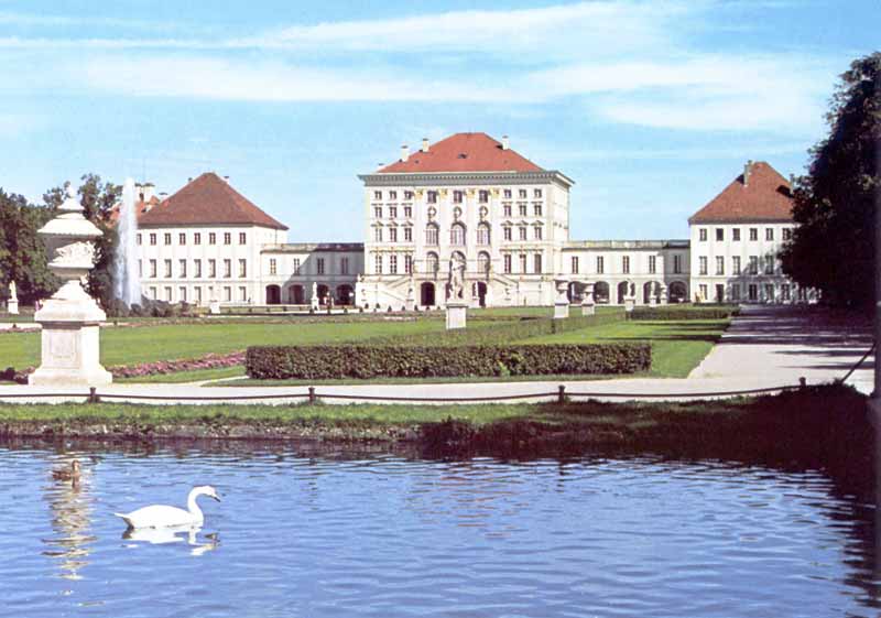nymphemburg-facade