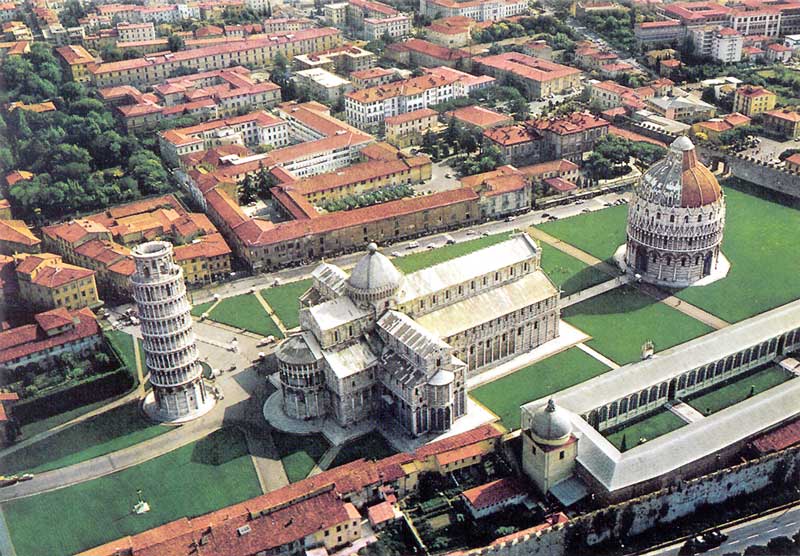 Pisa
                : Piazza del Miracoli