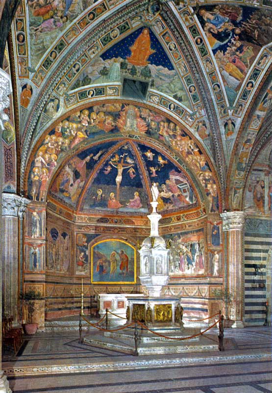 Sienna : fonts baptismaux dans le baptistère