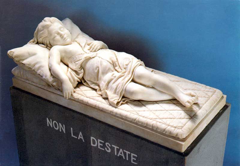 « Ne la réveillez pas ! » sculpture de Giovanni
                  Dupré dans le Palazzo Publico