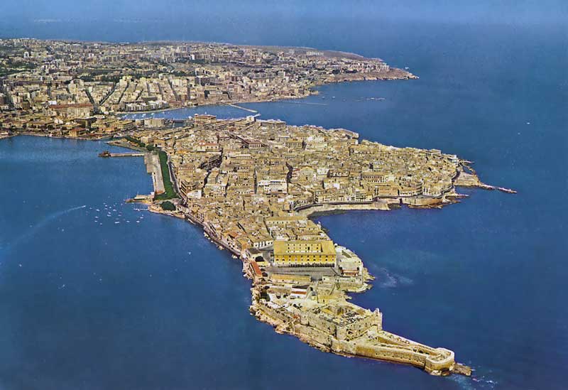 Le site
                    exceptionnel de Syracusa sur l'ïle d'Ortygie