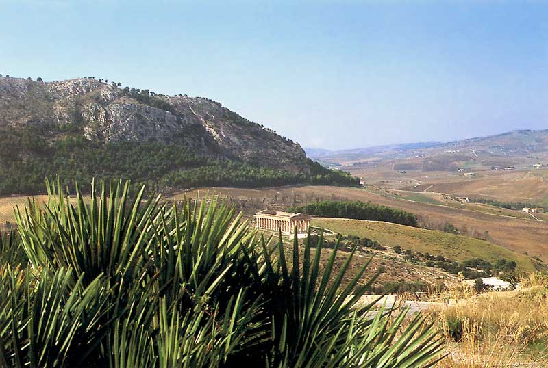 Segeste : le temple vu depuis l'Acropole