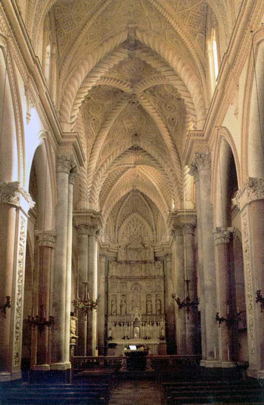 Nef
                      de l'église d'Erice