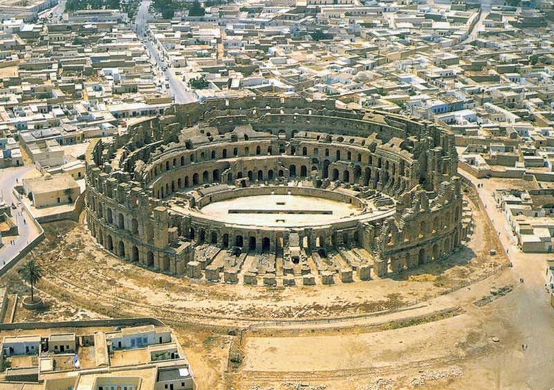 Autre vue
          générale du cirque d'El Djem