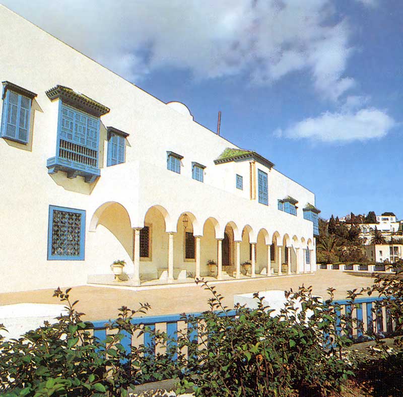 Façade et terrasse du palais Ennajma Ezzahra