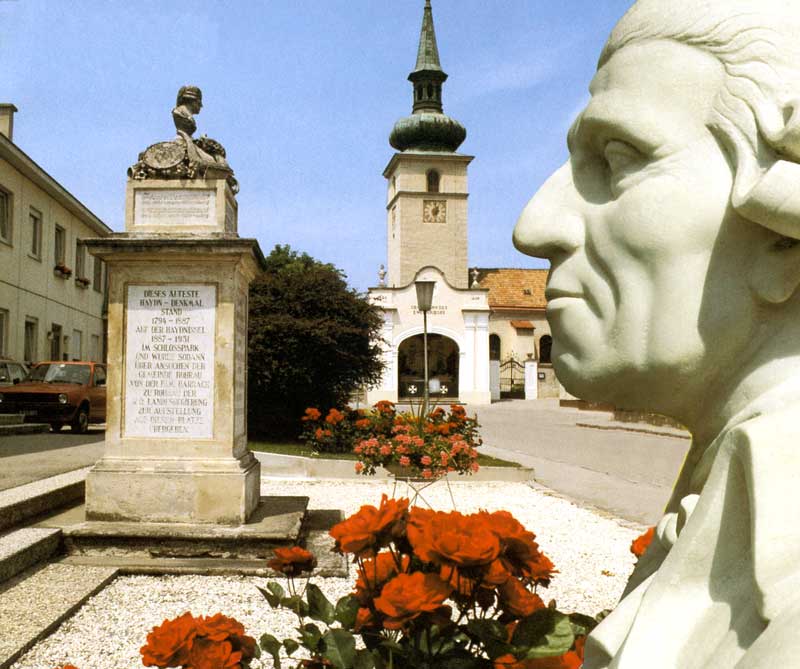 Rohrau : le monument aux frères Michel & Josef
                Haydn