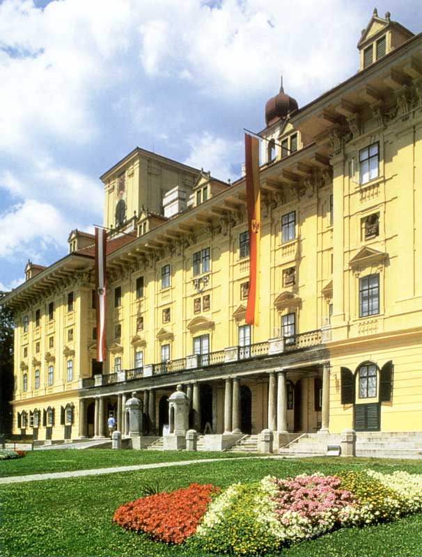 Façade et entrée du château d'Eisenstadt