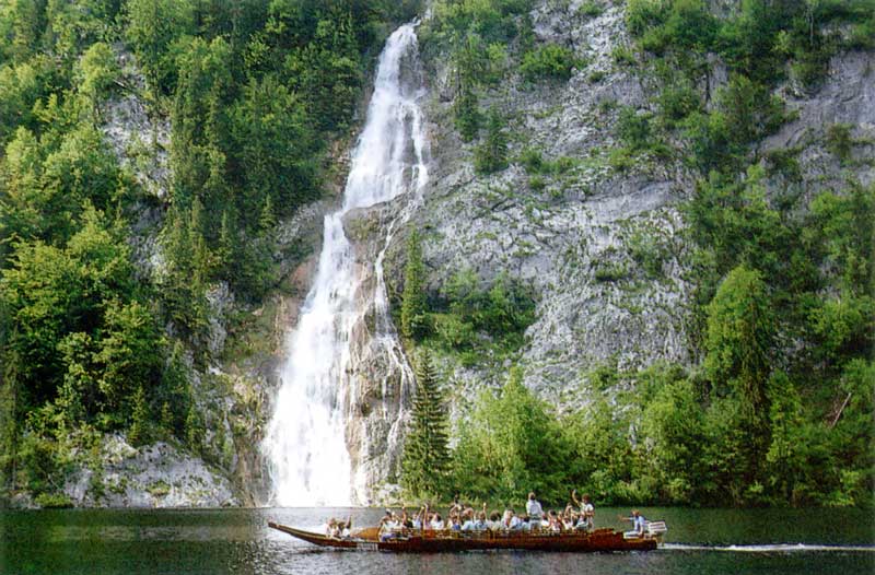 Cascade le
              long du Toplitzsee