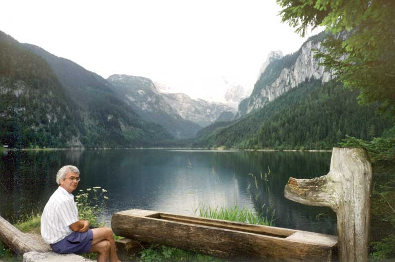 J-P au bord du Gosausee avant l'orage