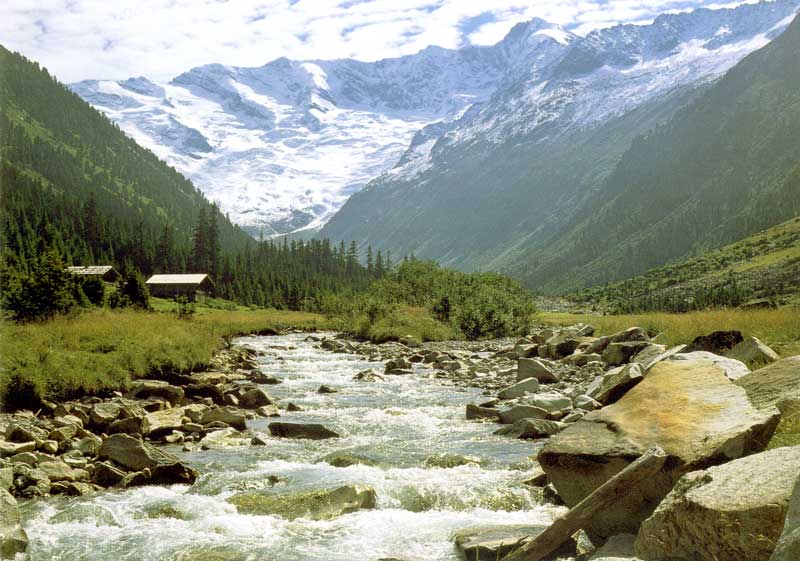 Le
          torrent s'écoulant du glacier