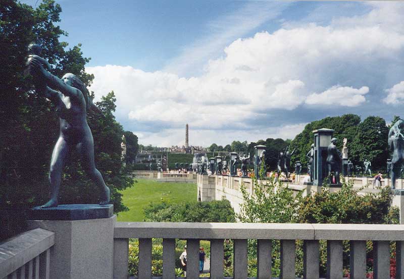 Vigeland : la parc depuis l'entrée