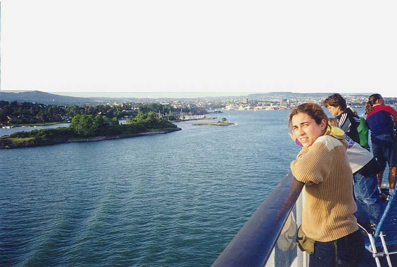 Juliette sur-le-ferry-en-quittant Oslo