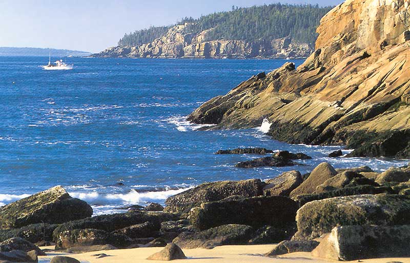 Ocean Drive : depuis Sand Beach, en regardant vers
            Otter Point