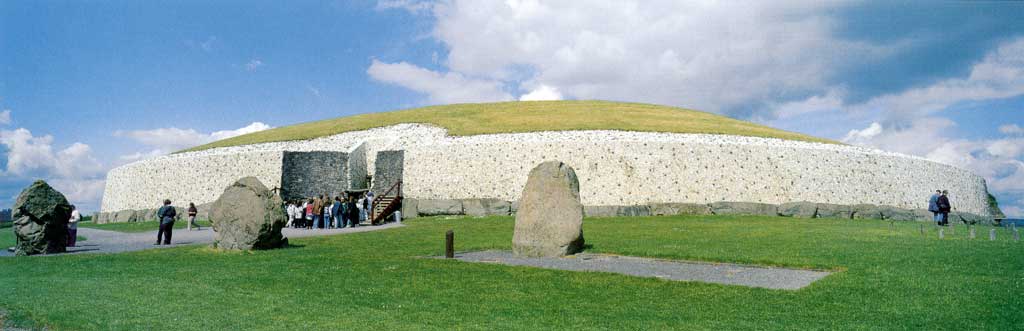 Le grand
          tumulus de Newgrange