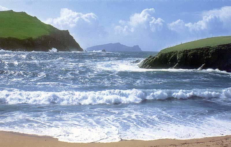 Vagues sur Clogher Strand mer calme