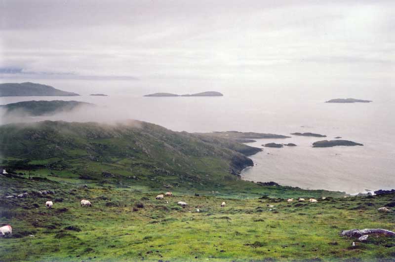 Vue sur la côte depuis Coomakesta Pass