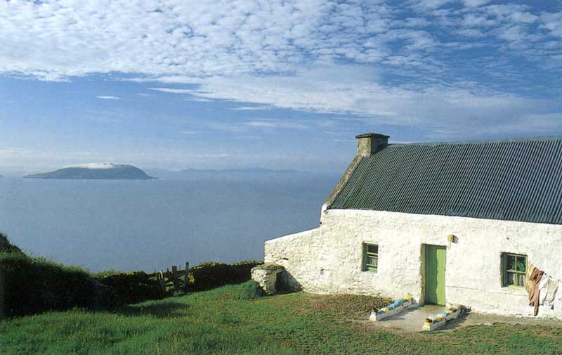 Derrynane : panorama sur Scariff Island