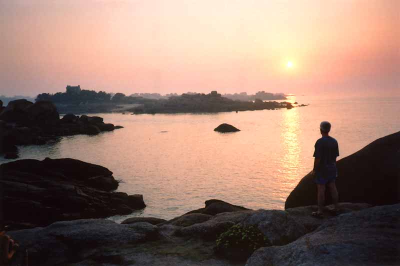 Ploumanach-Jean-Paul-devant-crepuscule