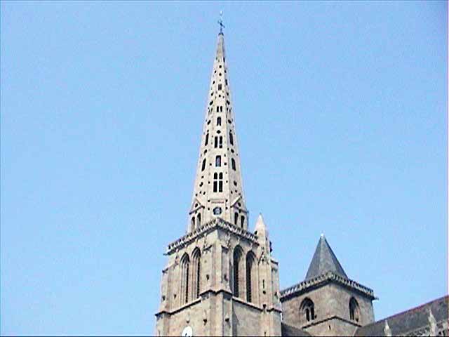 Treguier-cathedrale-fleche