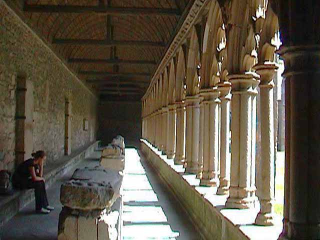 Tréguier : cloitre de la cathédrale