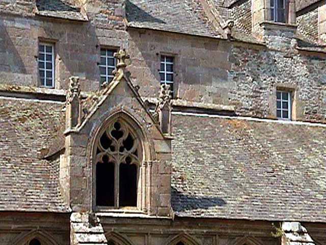 Treguier-cloitre-de-la-cathedrale