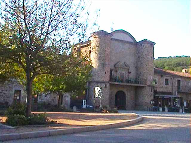 Porte de
              la chartreuse de Ste-Croix-en-Jarez