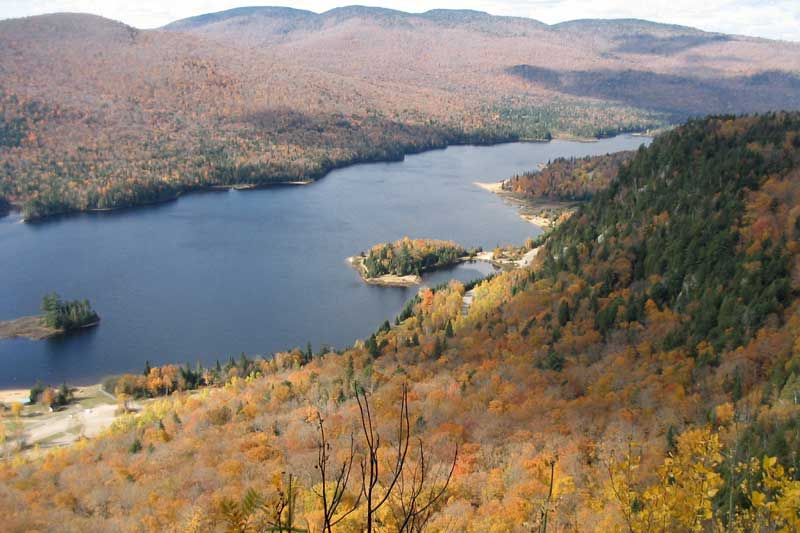 Mt-Tremblant : la Roche, vue vers le nord