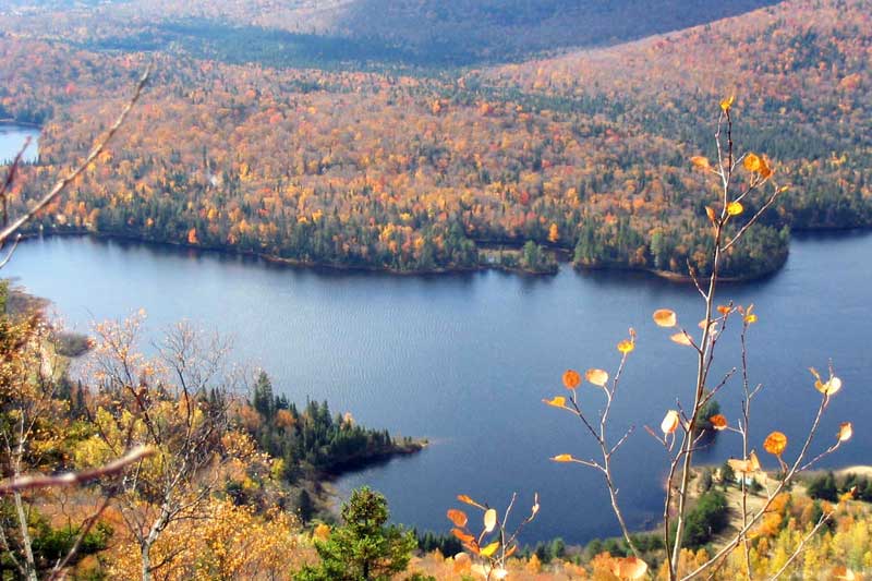 Mt-Tremblant-Roche_vue-vers-camping