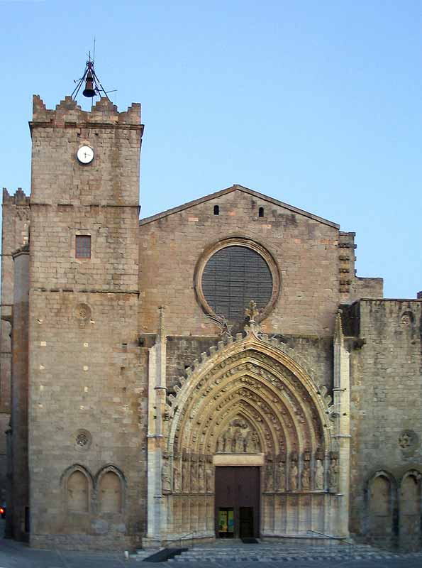 Castello d'Empuries : façade de l'église Santa Maria