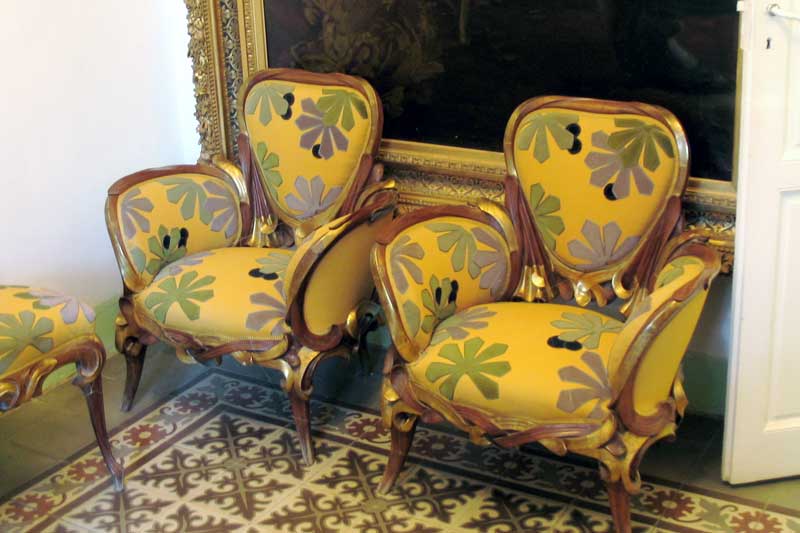 Fauteuils jaunes