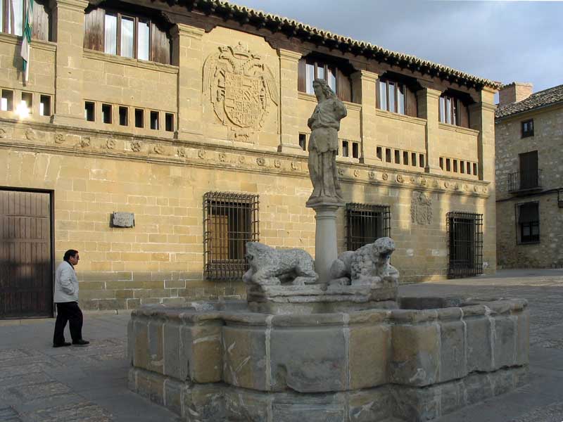 Plaza del Populo, Antigua Carniceria et fontaine des
          Lions