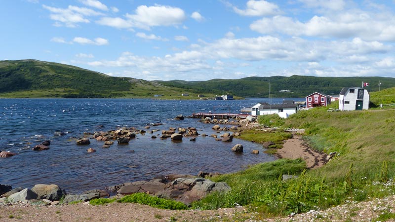 site-du-musee-de-Red-Bay-devant-l_ile-Saddle
