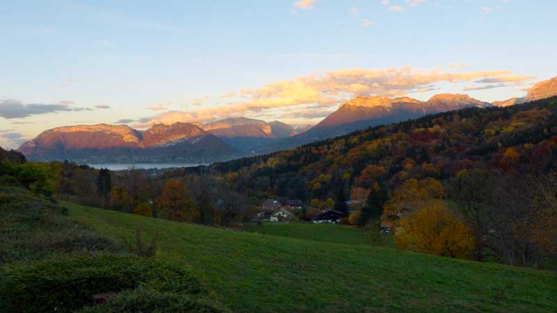 Montée au Semnoz en soirée